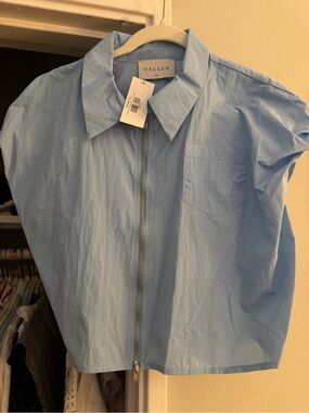 Hemline - Hausen Nannette Top in Powder Blue
